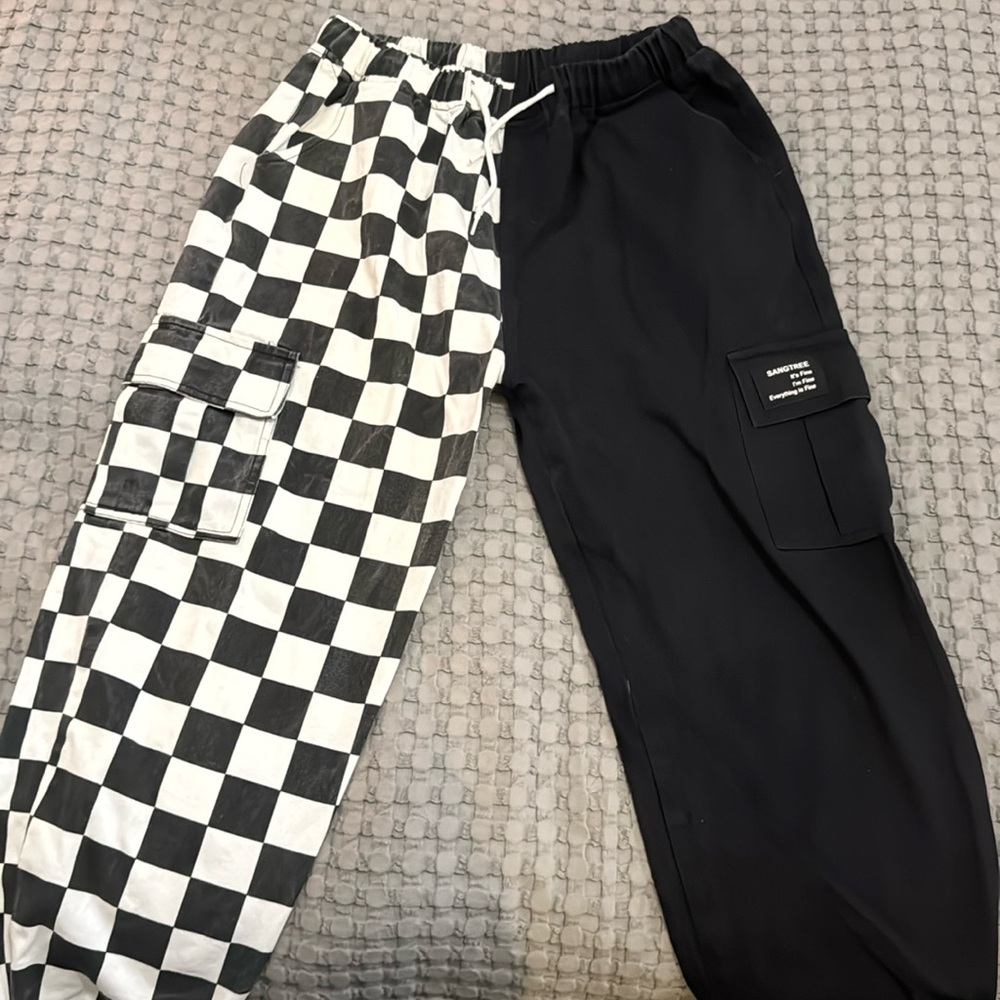 Sangtree Checkered Cargo Pants